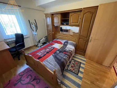 Apartament 3 camere in bloc tip vila zona Scheia cu parcare inclusa - foto 18