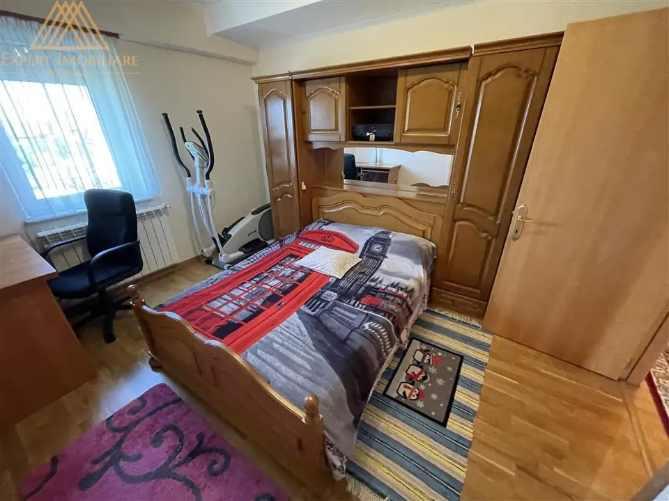Apartament 3 camere in bloc tip vila zona Scheia cu parcare inclusa - foto 18