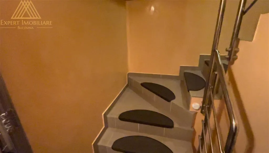 Apartament 3 camere in bloc tip vila zona Scheia cu parcare inclusa - foto 6