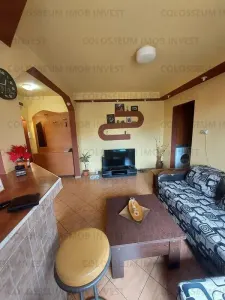 Apartament 3 camere semidecomandat - zona Florilor - Brasov
