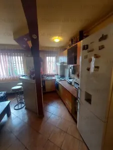 Apartament 3 camere semidecomandat - zona Florilor - foto 7