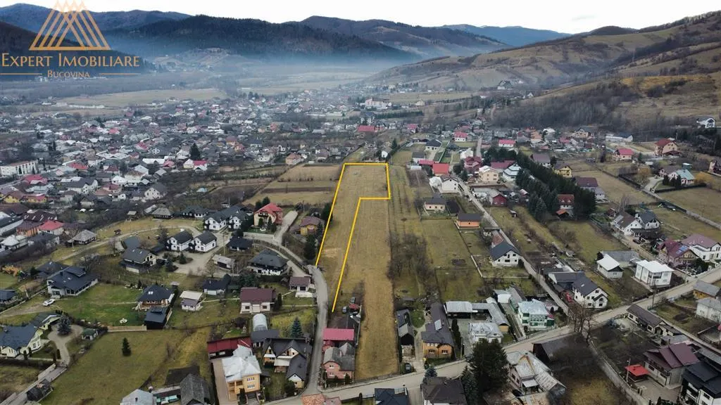 Teren 3900 mp Zona Pyrania - Gura Humorului. - foto 5