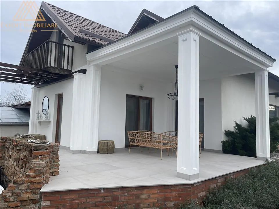 Casa Lux de inchiriat - foto 1