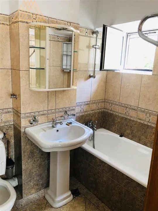Ap 4 camere linga Hotel Intercontinental si Teatrul National - foto 3