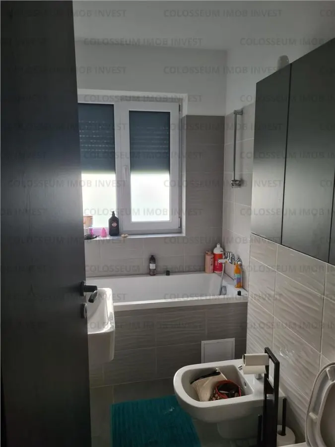Apartament 3 camere, 2 bai - zona Noua - foto 9