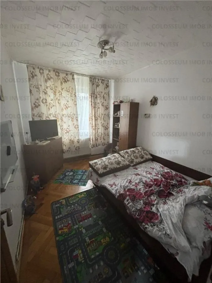 Apartament 3 camere, decomandat - zona Garii - foto 3