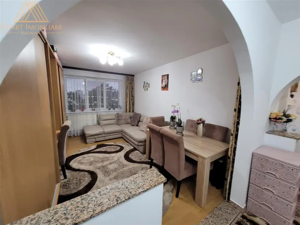 Apartament 3 camere - foto 1