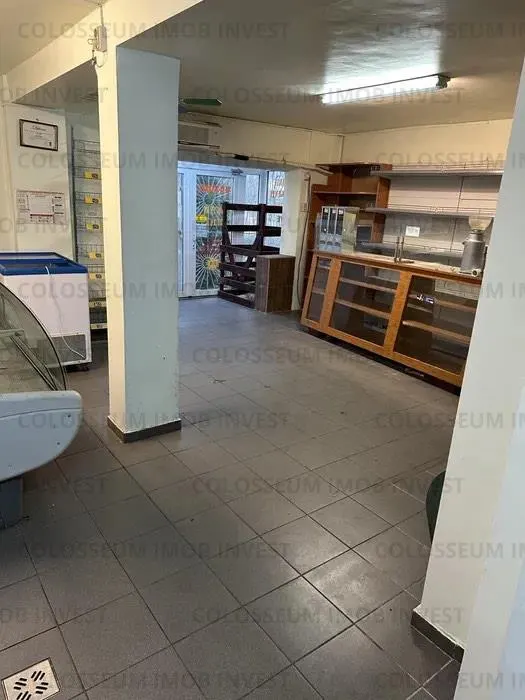 Apartament 4 camere, 2 bai, transformat in spatiu comercial - zona Noua - foto 1