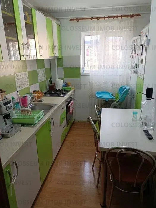 Apartament cu 2 camere semidecomandat  - zona Astra - foto 5