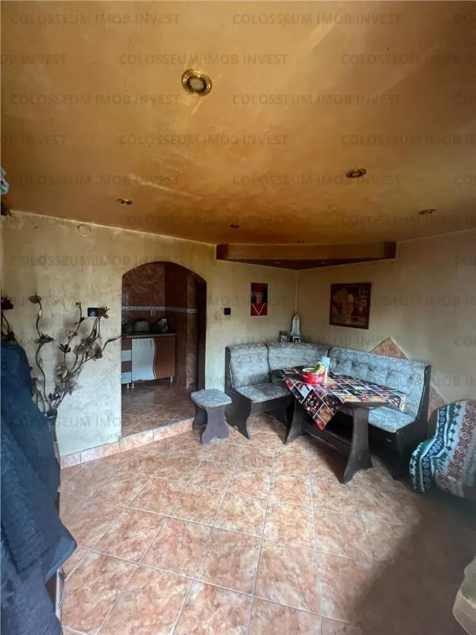Casa deosebita, spatioasa, cu teren - Codlea, jud. Brasov - foto 16