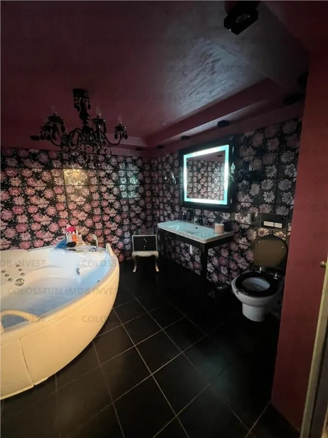 Casa deosebita, spatioasa, cu teren - Codlea, jud. Brasov - foto 20