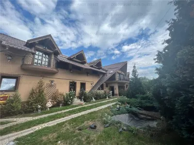 Casa deosebita, spatioasa, cu teren - Codlea, jud. Brasov - foto 3