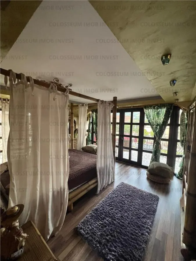 Casa deosebita, spatioasa, cu teren - Codlea, jud. Brasov - foto 7