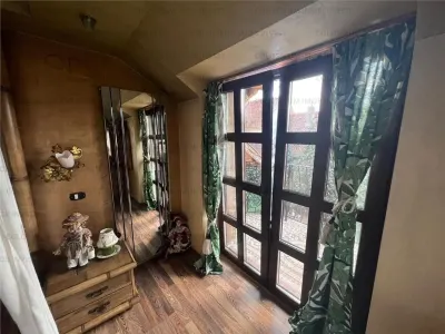 Casa deosebita, spatioasa, cu teren - Codlea, jud. Brasov - foto 8