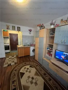 Camera de camin cu baie - zona Tractorul /Rulmentul - foto 3