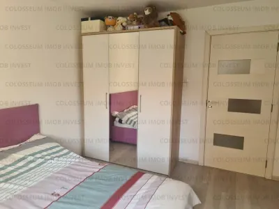 Apartament cu 4 camere, decomandat - zona Noua - foto 2