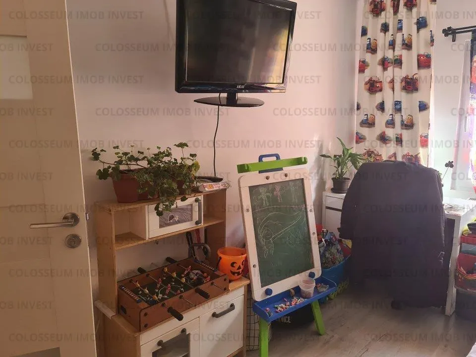 Apartament cu 4 camere, decomandat - zona Noua - foto 7