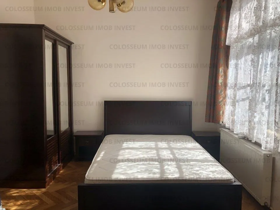 Apartament cu 4 camere - zona Centrul Istoric - foto 4