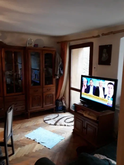 Apartament cu 3 camere - Centrul Istoric - foto 2