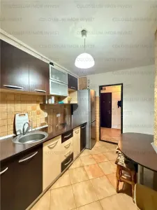 Apartament cu 3 camere, decomandat - Cartier Racadau - foto 2