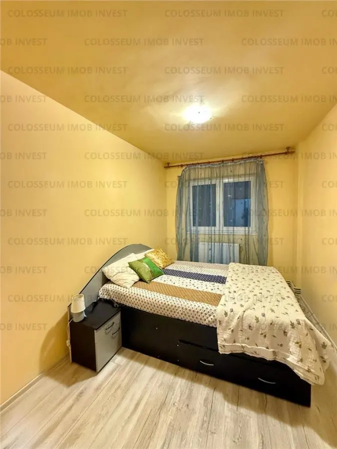 Apartament cu 3 camere, decomandat - Cartier Racadau - foto 4