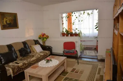 Apartament 4 camere - zona Tractorul - Brasov