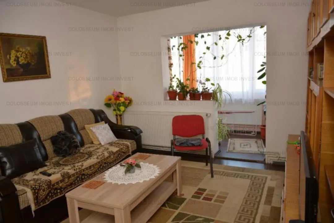 Apartament 4 camere - zona Tractorul - foto 1