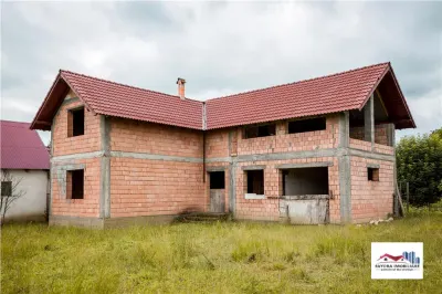 Casa de Vanzare Zona Batos cu Oportunitati Maxime de Dezvoltare - Batos