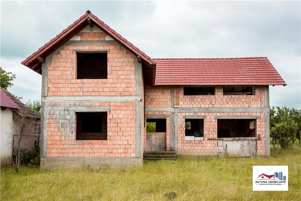Casa de Vanzare Zona Batos cu Oportunitati Maxime de Dezvoltare - foto 2