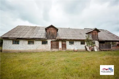 Casa de Vanzare Zona Batos cu Oportunitati Maxime de Dezvoltare - foto 4