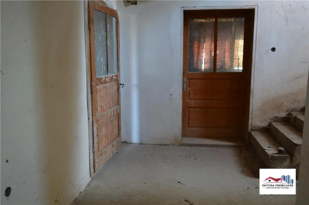 Casa/Spatiu Comercial sau pentru Birouri de Vanzare Zona Tarnaveni - foto 10