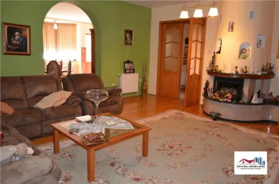 Casa Superba de Inchiriat Mobilata Lux in Sangeorgiu de Mures - Sangeorgiu de Mures