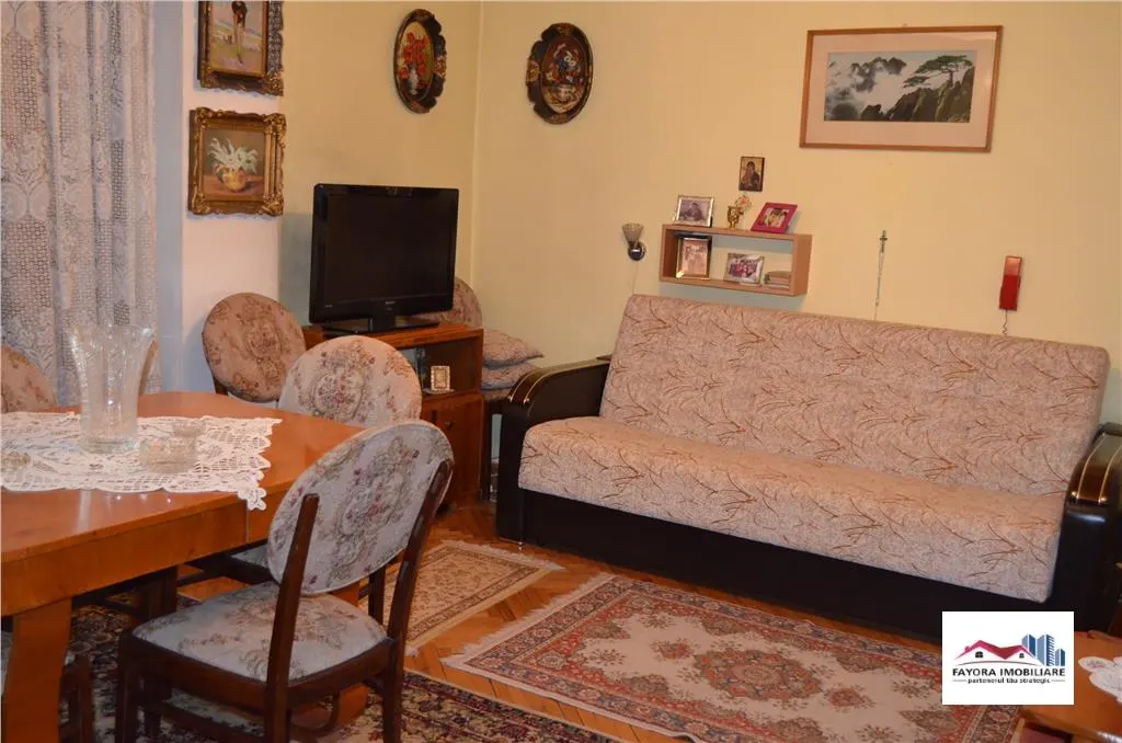 Apartament cu 1 Camera de Vanzare Zona Centrala - foto 2