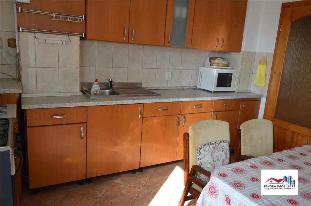 Apartament cu 4 Camere de Inchiriat in Zona Ultracentrala - foto 6