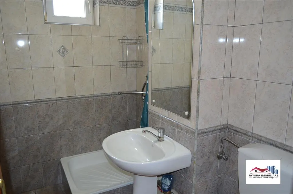 Apartament cu 4 Camere de Inchiriat in Zona Ultracentrala - foto 10