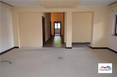 Casa de Vanzare Ideala pentru Investitie in Zona Semicentrala - foto 5