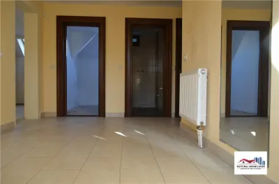 Casa de Vanzare Ideala pentru Investitie in Zona Semicentrala - foto 6