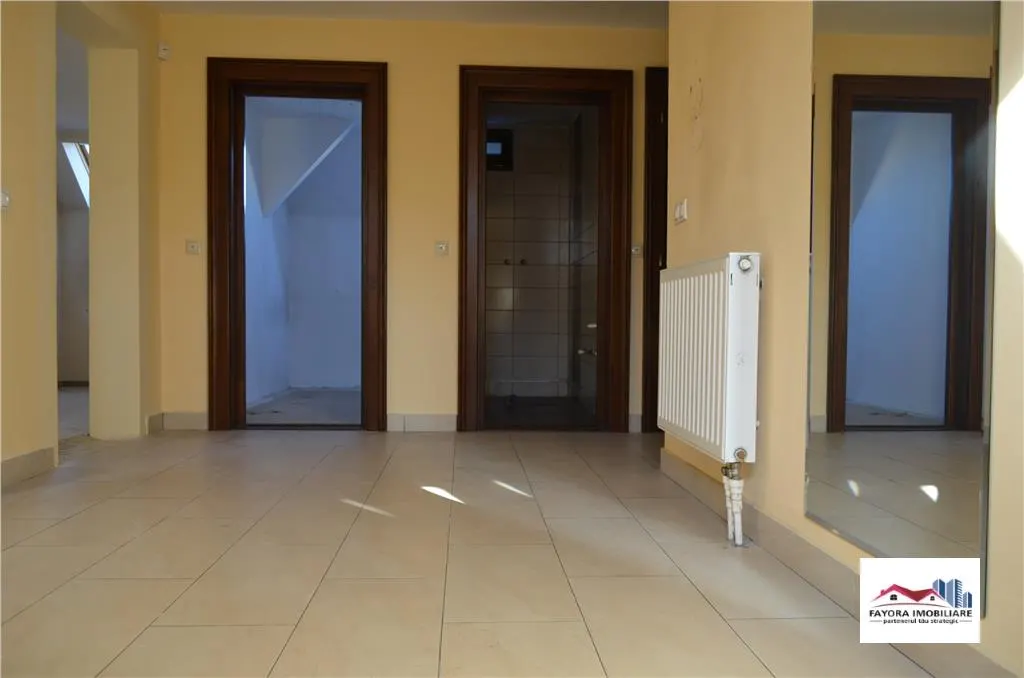 Casa de Vanzare Ideala pentru Investitie in Zona Semicentrala - foto 6