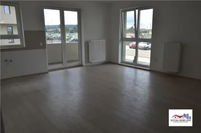 Spatiu Comercial cu Parcare de Inchiriat in Zona Libertatii - foto 3