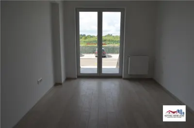 Spatiu Comercial cu Parcare de Inchiriat in Zona Libertatii - foto 5