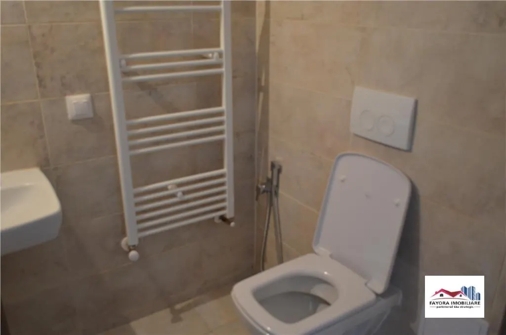 Spatiu Comercial cu Parcare de Inchiriat in Zona Libertatii - foto 8