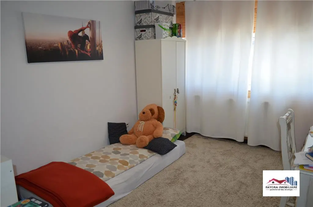 Apartament Nou 3 Camere si Parcare de Vanzare in Zona Centrala - foto 6