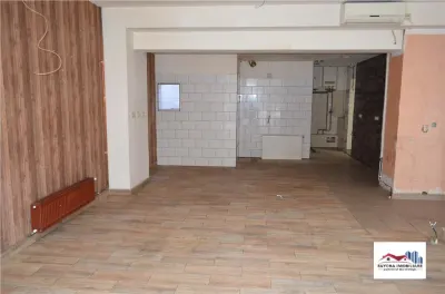Spatiu Comercial de Inchiriat in Zona Ultracentrala - foto 3