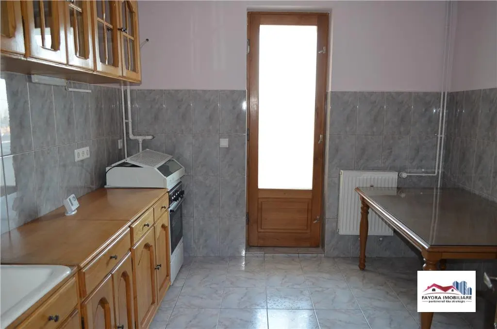 Apartament cu 3 Camere de Inchiriat in Zona Semicentrala - foto 7