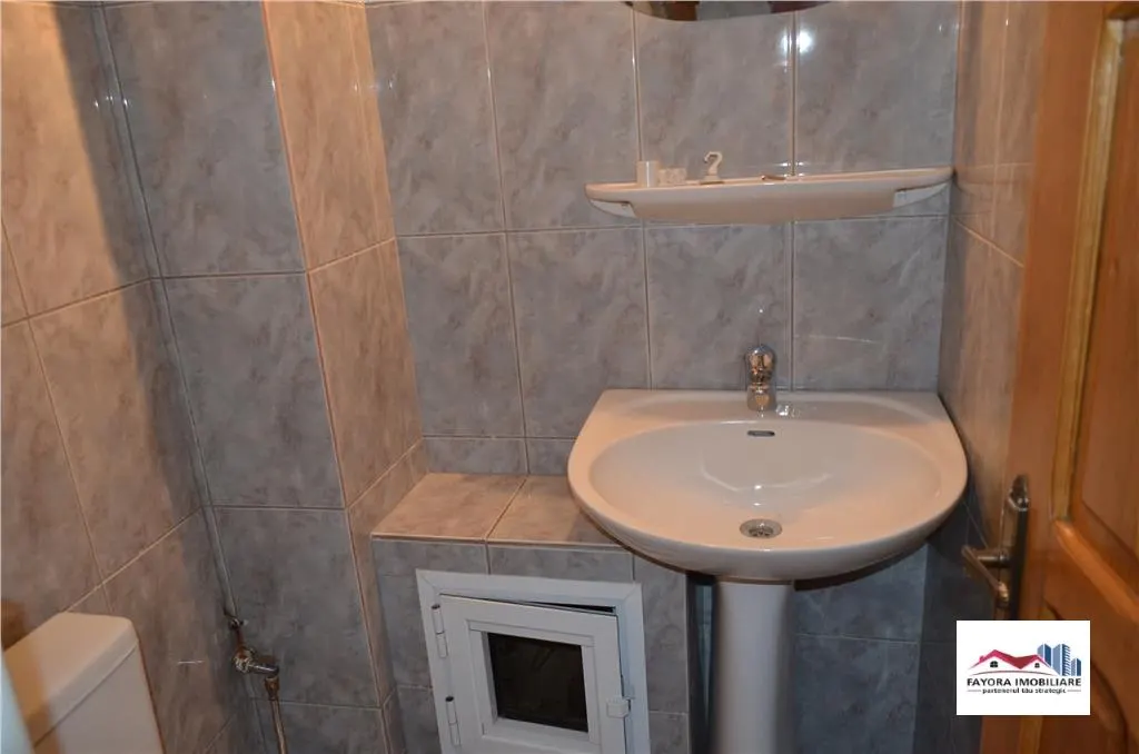 Apartament cu 3 Camere de Inchiriat in Zona Semicentrala - foto 9