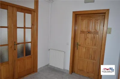 Apartament cu 3 Camere de Inchiriat in Zona Semicentrala - foto 10