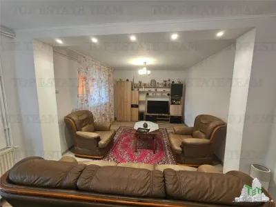 Casa la curte cu garaj dublu langa Padurea Rosu - foto 2