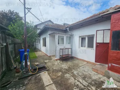 Casa la curte cu garaj dublu langa Padurea Rosu - foto 5