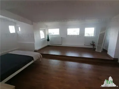 Apartament mansardabil de vanzare - foto 11