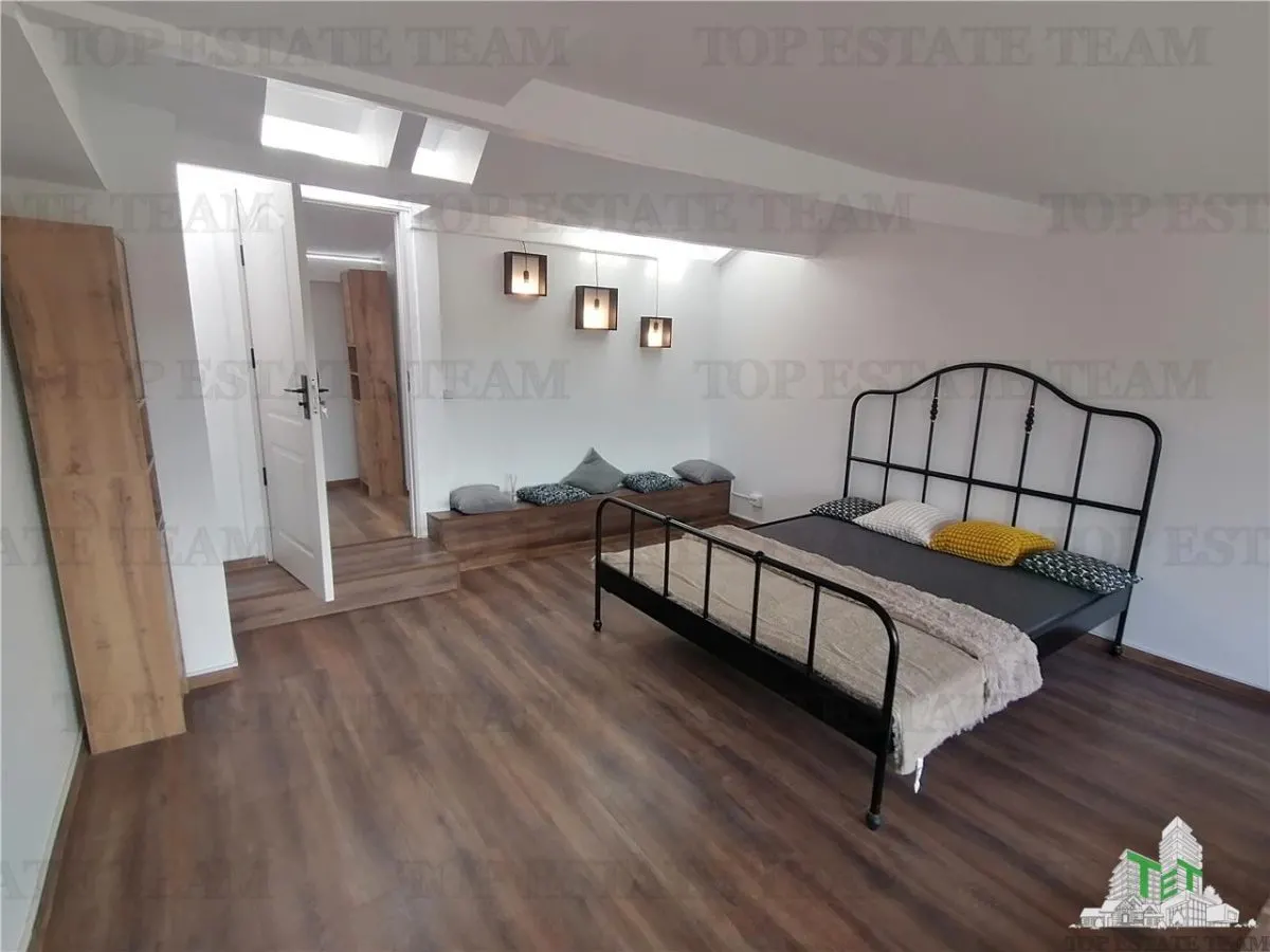 Apartament mansardabil de vanzare - foto 8